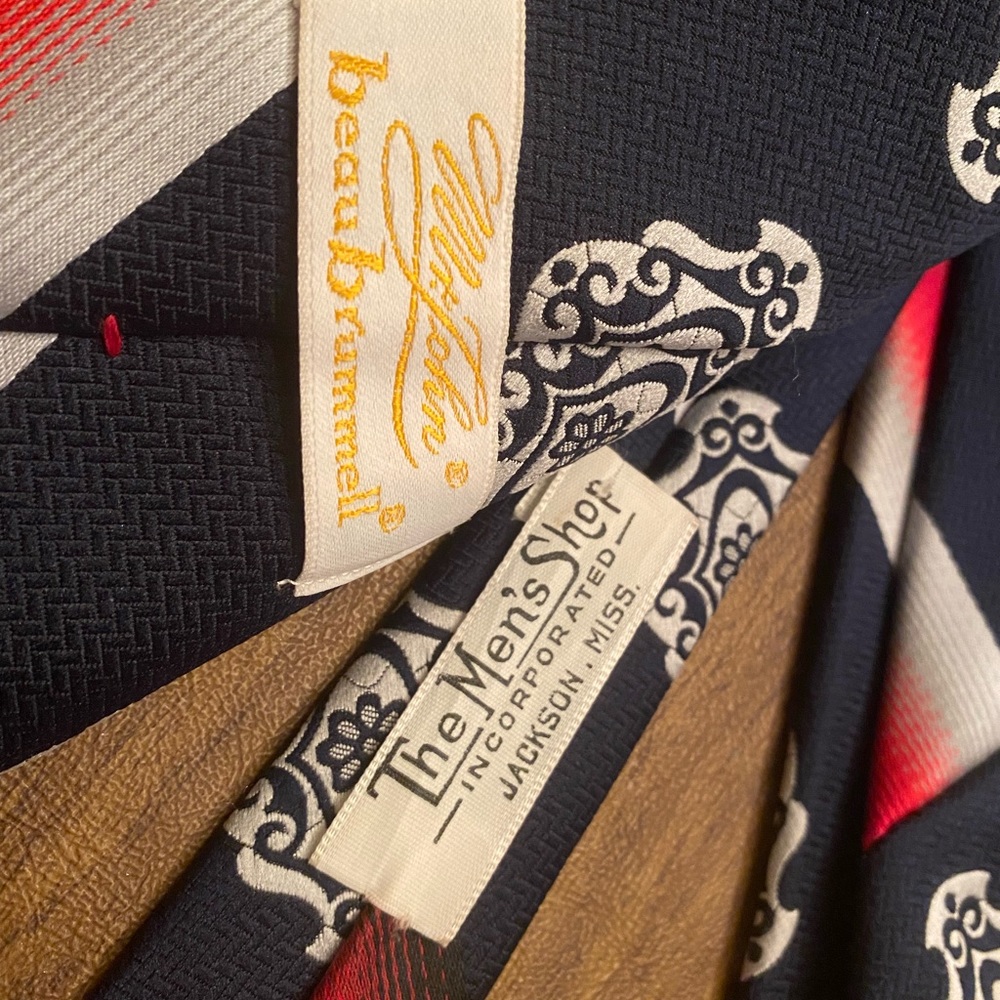 Vintage Mr John by Beau Brummell necktie